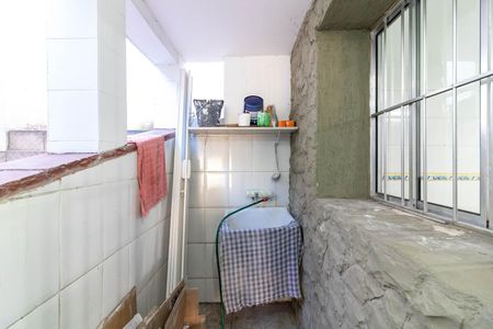 Área de Serviço de casa para alugar com 1 quarto, 55m² em Vila Carbone, São Paulo