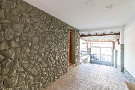 Garagem de casa para alugar com 1 quarto, 55m² em Vila Carbone, São Paulo