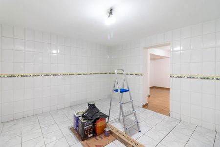 Cozinha de casa para alugar com 1 quarto, 55m² em Vila Carbone, São Paulo