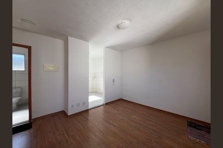 Sala de apartamento para alugar com 2 quartos, 45m² em Nacional, Contagem