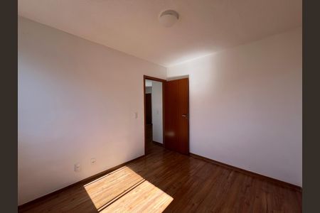 Quarto 2 de apartamento para alugar com 2 quartos, 45m² em Nacional, Contagem