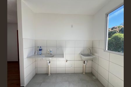 Cozinha de apartamento para alugar com 2 quartos, 45m² em Nacional, Contagem