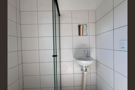 Banheiro Social de apartamento para alugar com 2 quartos, 45m² em Nacional, Contagem