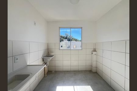 Cozinha de apartamento para alugar com 2 quartos, 45m² em Nacional, Contagem
