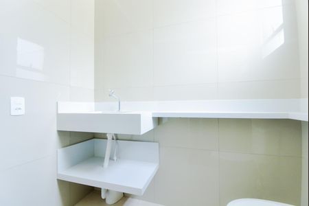 Banheiro de apartamento para alugar com 2 quartos, 48m² em Jardim Sao Domingos, Guarulhos