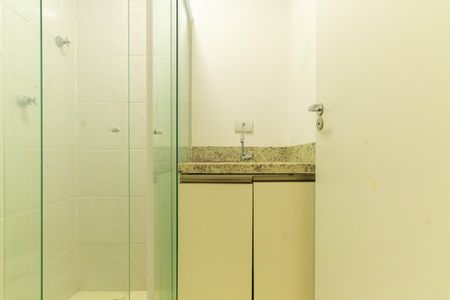 Banheiro de kitnet/studio à venda com 1 quarto, 35m² em Vila Granada, São Paulo