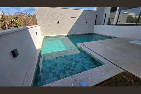 Piscina de casa de condomínio à venda com 4 quartos, 180m² em Residencial Parque dos Buritis, Lagoa Santa