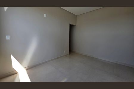 Suíte de casa de condomínio à venda com 4 quartos, 180m² em Residencial Parque dos Buritis, Lagoa Santa