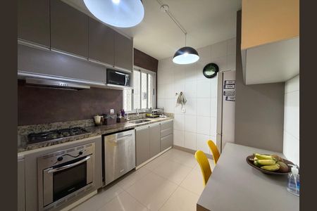 Cozinha de apartamento à venda com 3 quartos, 112m² em Buritis, Belo Horizonte
