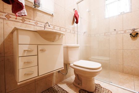 Casa de condomínio para alugar com 125m², 3 quartos e 2 vagas Casa de condomínio para alugar com 125m², 3 quartos e 2 vagasBanheiro Corredor