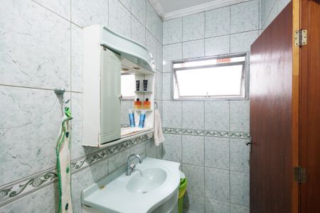 Casa de condomínio para alugar com 125m², 3 quartos e 2 vagas Casa de condomínio para alugar com 125m², 3 quartos e 2 vagasBanheiro da Suíte