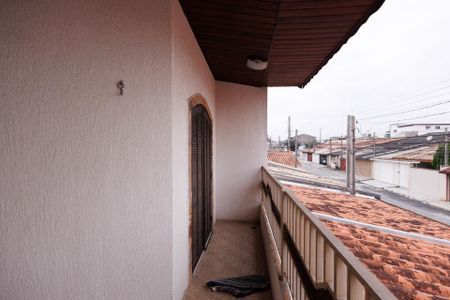 Casa de condomínio para alugar com 125m², 3 quartos e 2 vagas Casa de condomínio para alugar com 125m², 3 quartos e 2 vagasVaranda da Suíte