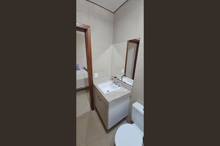 Banheiro de casa de condomínio à venda com 4 quartos, 332m² em Residencial Real Park Sumaré, Sumaré