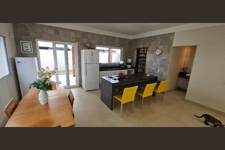 Cozinha de casa de condomínio à venda com 4 quartos, 332m² em Residencial Real Park Sumaré, Sumaré