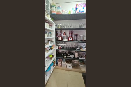 Dispensa de casa de condomínio à venda com 4 quartos, 332m² em Residencial Real Park Sumaré, Sumaré