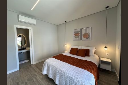 Suíte de casa à venda com 3 quartos, 138m² em Votupoca, Barueri