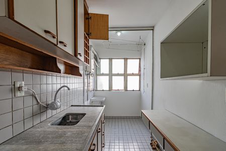 Cozinha de apartamento à venda com 3 quartos, 63m² em Parque Bristol, São Paulo