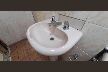 Casa para alugar com 60m², 2 quartos e 1 vaga