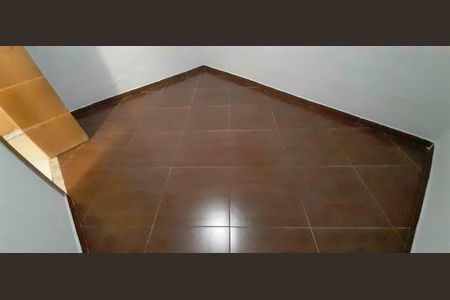 Casa para alugar com 60m², 2 quartos e 1 vaga
