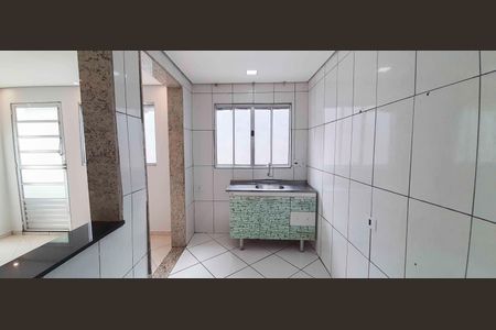 Casa para alugar com 60m², 2 quartos e 1 vaga