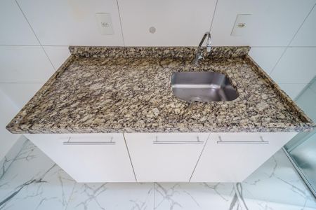 Cozinha de apartamento para alugar com 2 quartos, 65m² em Vila Sonia, São Paulo