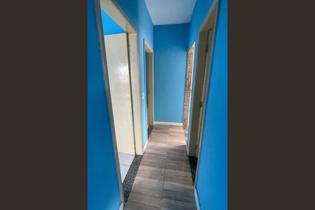 Corredor de casa para alugar com 2 quartos, 80m² em Jardim Vinte E Cinco de Agosto, Duque de Caxias