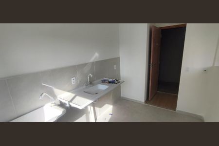 Cozinha de apartamento para alugar com 2 quartos, 42m² em Taquara, Rio de Janeiro