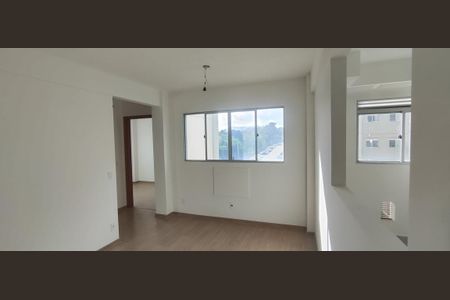 Sala de apartamento para alugar com 2 quartos, 42m² em Taquara, Rio de Janeiro