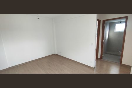 Sala de apartamento para alugar com 2 quartos, 42m² em Taquara, Rio de Janeiro