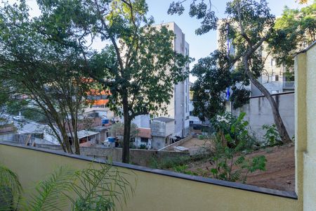 Vista Quarto 1 de apartamento para alugar com 2 quartos, 70m² em Jaraguá, São Paulo
