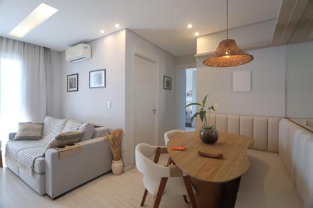 Apartamento à venda com 2 quartos, 54m² em Centro, Canoas