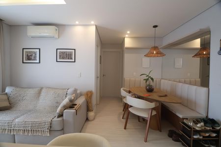 Sala de apartamento à venda com 2 quartos, 54m² em Centro, Canoas