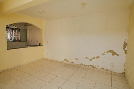 Sala 1 de casa para alugar com 3 quartos, 153m² em Campo Grande, Rio de Janeiro