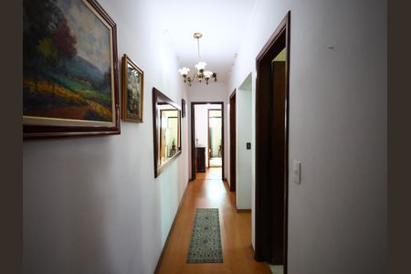 Casa para alugar com 350m², 3 quartos e 2 vagasCorredor