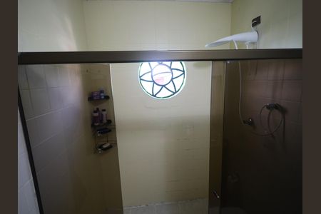 Casa para alugar com 350m², 3 quartos e 2 vagasBanheiro 2