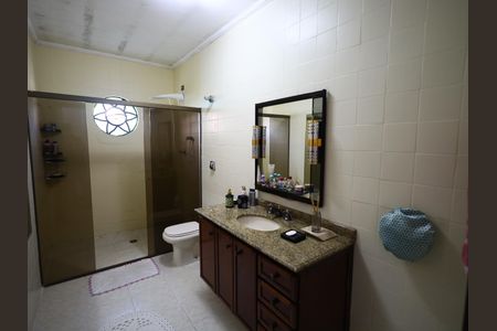 Casa para alugar com 350m², 3 quartos e 2 vagasBanheiro 2