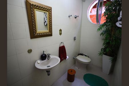 Casa para alugar com 350m², 3 quartos e 2 vagasLavabo