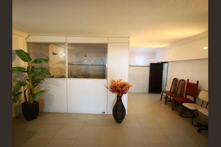 Casa para alugar com 350m², 3 quartos e 2 vagasSalão