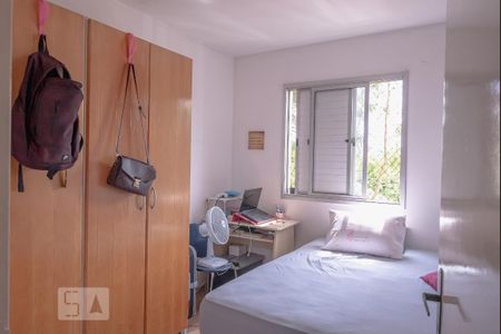 Quarto de apartamento à venda com 3 quartos, 74m² em Vila Carlos de Campos, São Paulo