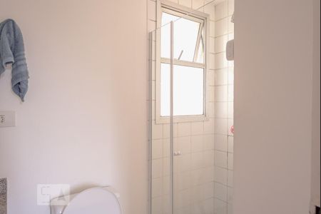 Banheiro de apartamento à venda com 3 quartos, 74m² em Vila Carlos de Campos, São Paulo