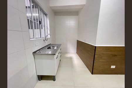 Sala/Cozinha de casa para alugar com 1 quarto, 40m² em Jardim Guarau, São Paulo