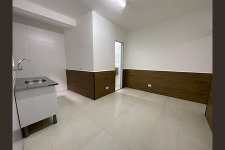 Casa para alugar com 1 quarto, 40m² em Jardim Guarau, São Paulo