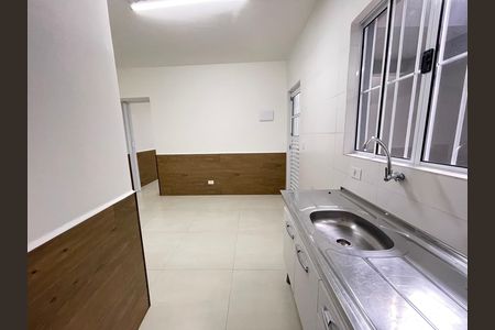 Sala/Cozinha de casa para alugar com 1 quarto, 40m² em Jardim Guarau, São Paulo