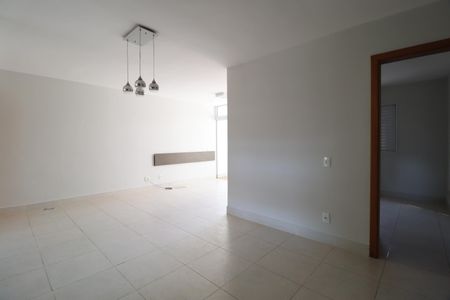 Sala de apartamento para alugar com 2 quartos, 74m² em Patrimônio, Uberlândia