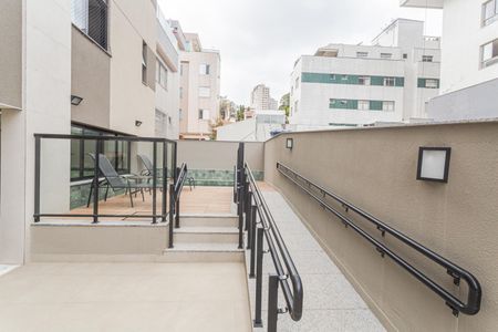 Apartamento para alugar com 63m², 2 quartos e 1 vaga Apartamento para alugar com 63m², 2 quartos e 1 vagaÁrea comum - Piscina