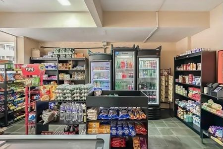 Área comum - Mini Mercado de apartamento para alugar com 2 quartos, 55m² em Parque Maria Helena, São Paulo