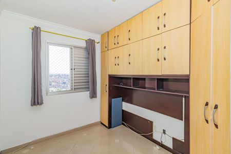 Quarto 1 de apartamento para alugar com 2 quartos, 55m² em Parque Maria Helena, São Paulo