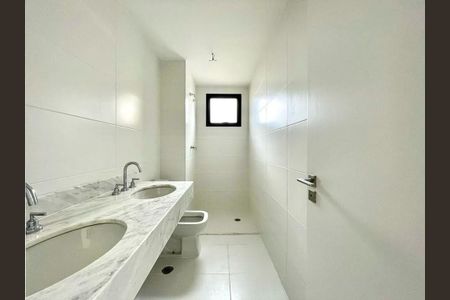 Apartamento à venda com 111m², 3 quartos e 2 vagas Apartamento à venda com 111m², 3 quartos e 2 vagasBanheiro