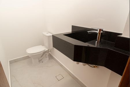 Banheiro de Serviço de apartamento para alugar com 3 quartos, 118m² em Bela Vista, São Paulo