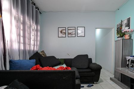 Casa para alugar com 110m², 2 quartos e 3 vagas Casa para alugar com 110m², 2 quartos e 3 vagasSala